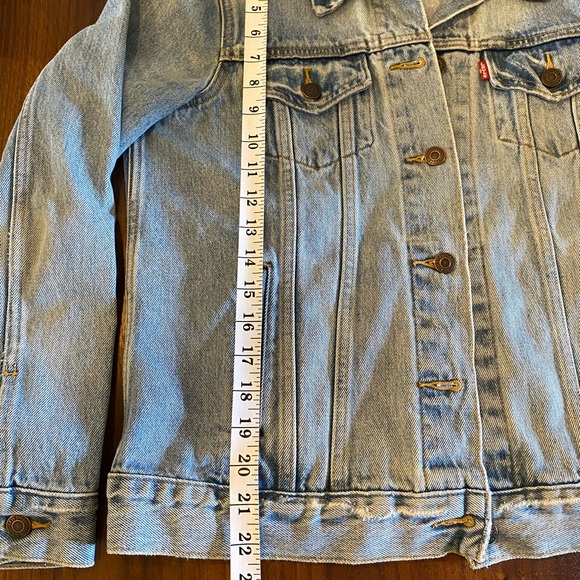Levi’s Ex-Boyfriend Trucker Denim Jacket - Picture 6 of 7